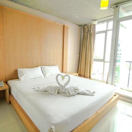Bansabai Sabaidee Service Apartment Bangkok Kültér fotó