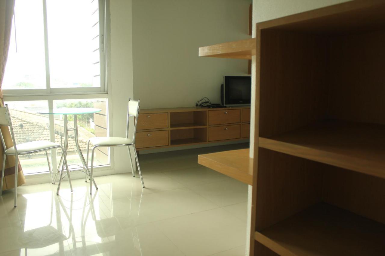 Bansabai Sabaidee Service Apartment Bangkok Kültér fotó