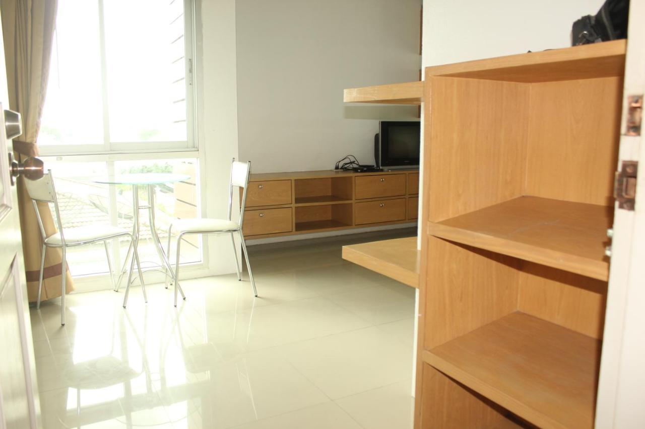 Bansabai Sabaidee Service Apartment Bangkok Kültér fotó